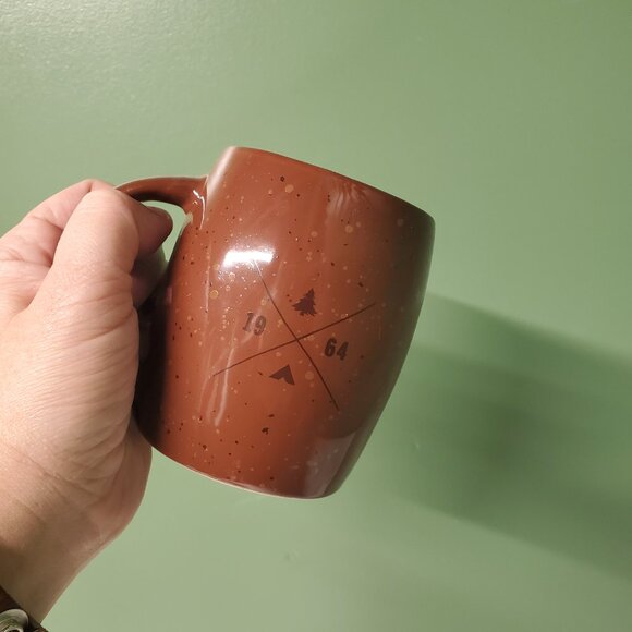 Mug - Tim Hortons Limited Edition 2016 Canada Brown Beaver - Picture 3 of 4